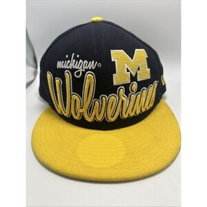 New Era Michigan Wolverines Hat SnapBack Flat Brim Size Medium-Large Black